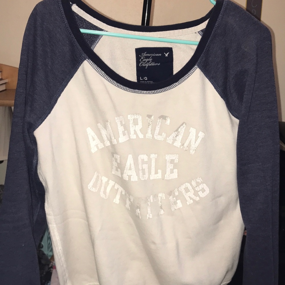 American Eagle crew neck
